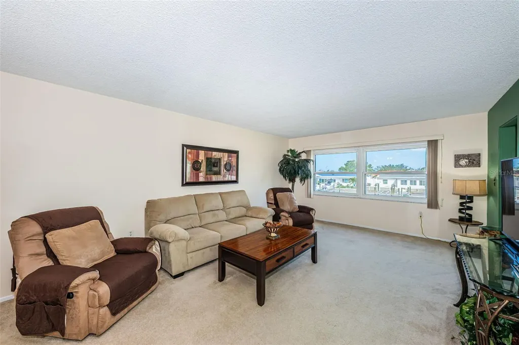 4725 Cove Circle St Petersburg FL 33708
