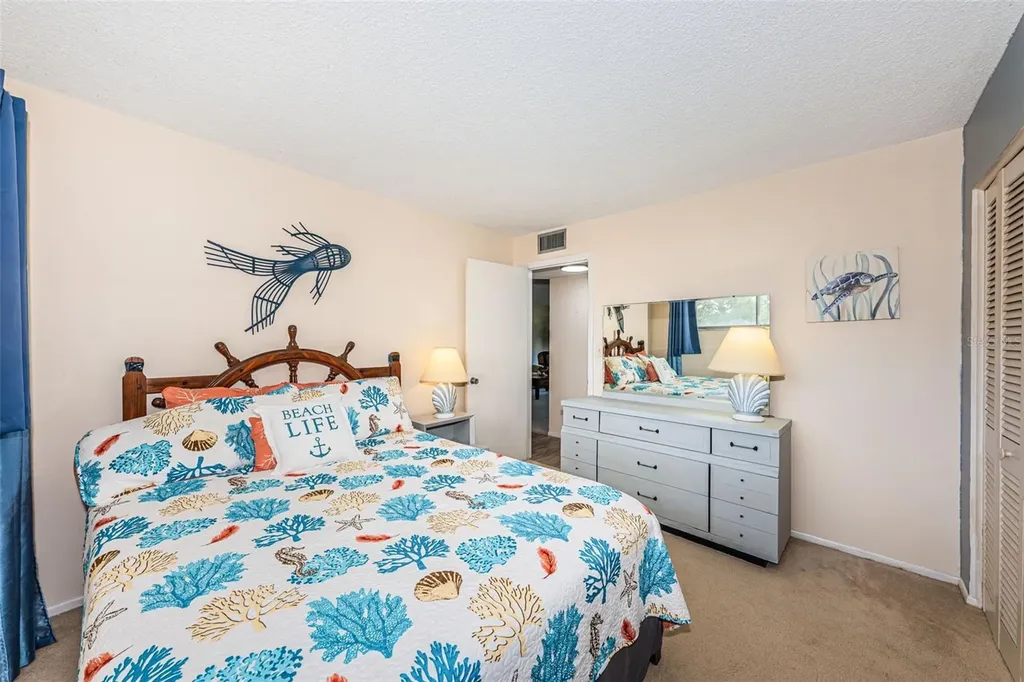 4725 Cove Circle St Petersburg FL 33708