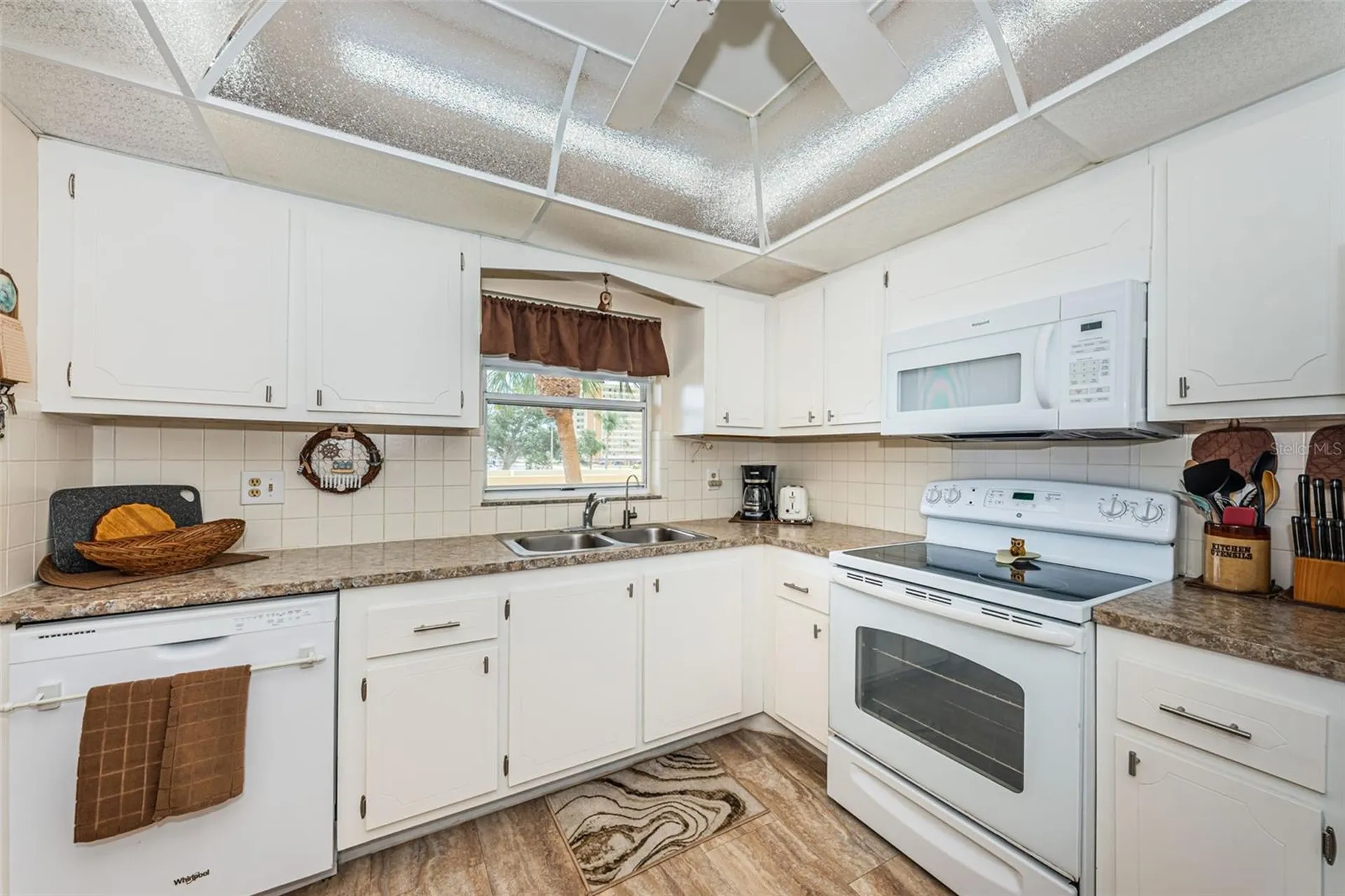 4725 Cove Circle St Petersburg FL 33708