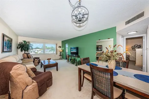 4725 Cove Circle St Petersburg FL 33708