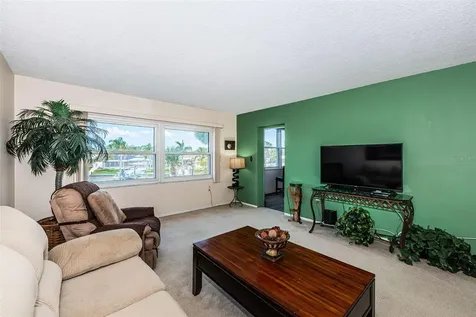 4725 Cove Circle St Petersburg FL 33708