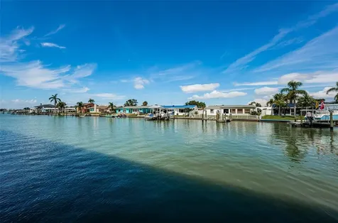 4725 Cove Circle St Petersburg FL 33708