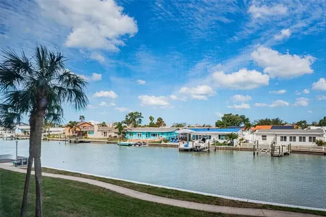 4725 Cove Circle St Petersburg FL 33708