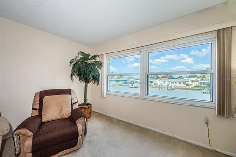 4725 Cove Circle St Petersburg FL 33708