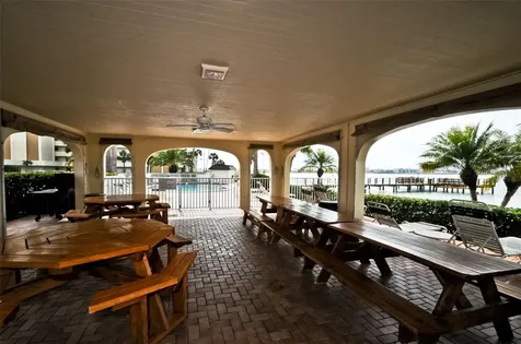 4725 Cove Circle St Petersburg FL 33708