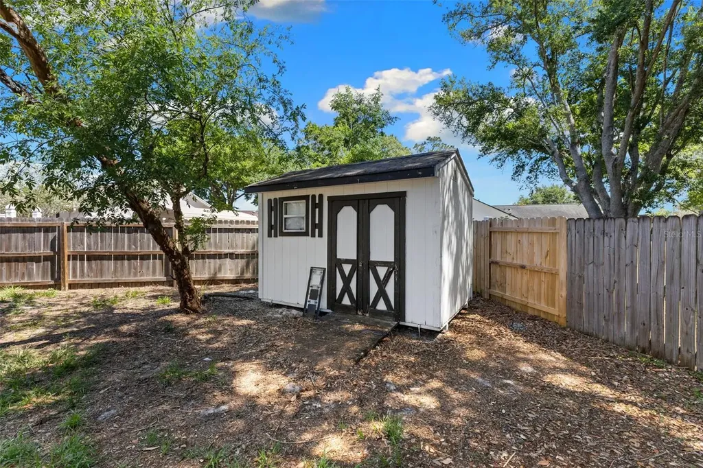 1546 Emblidge Court Lutz FL 33559