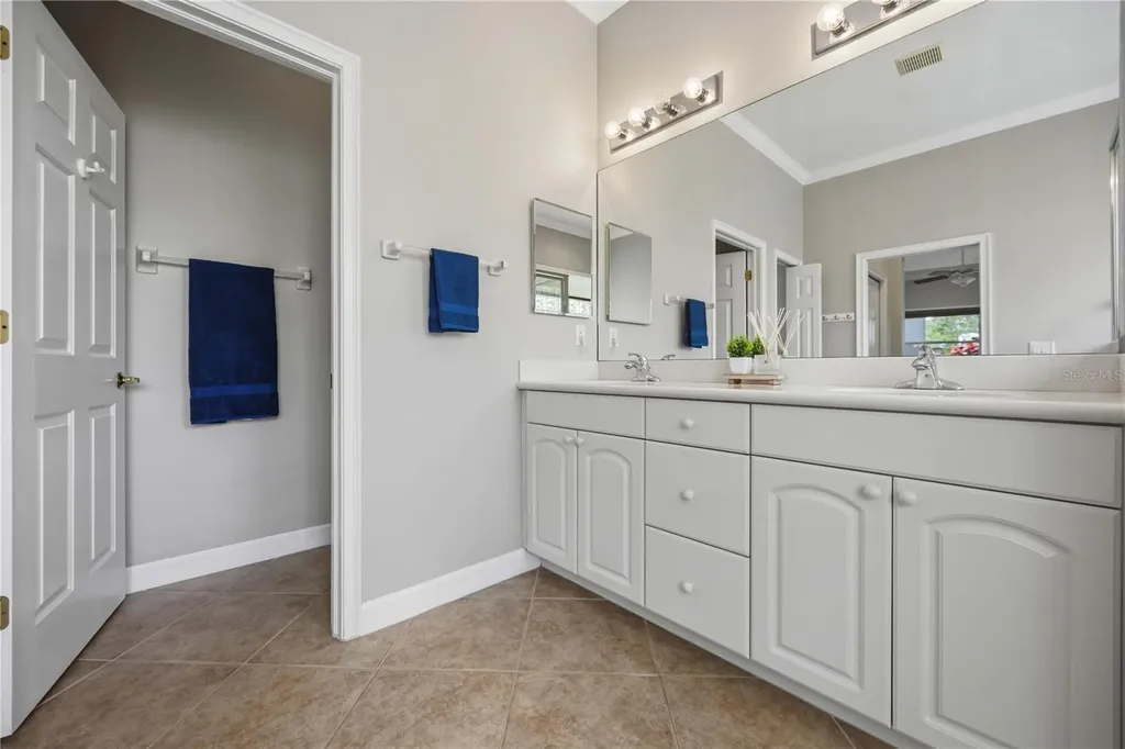 170 Montelluna Drive North Venice FL 34275
