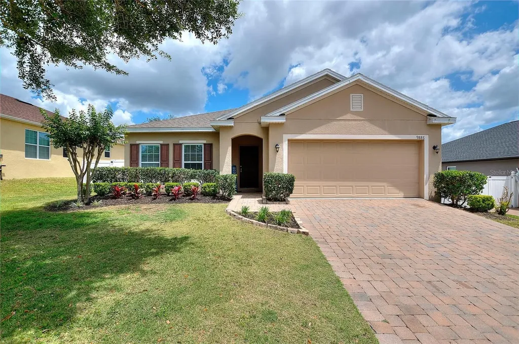 9886 Lenox Street Clermont FL 34711