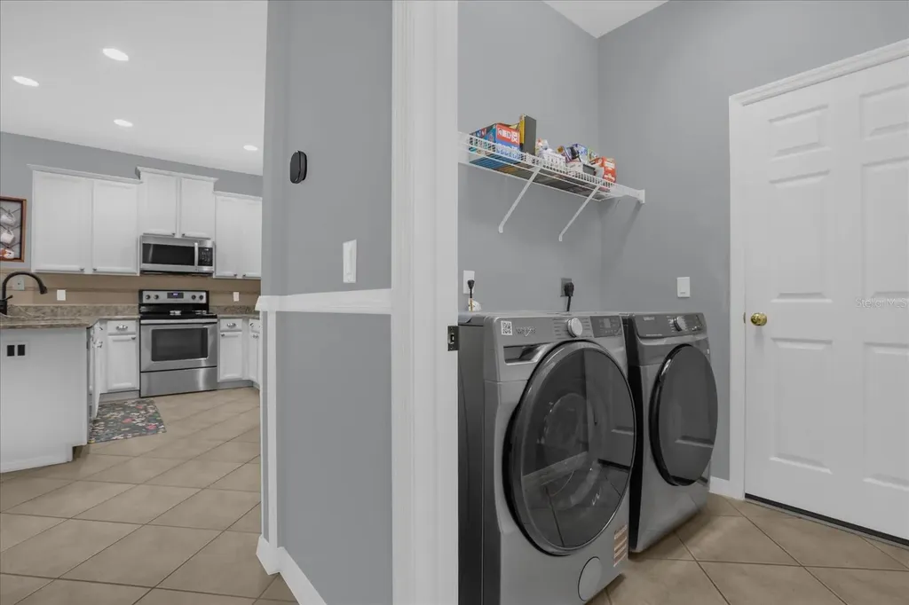 235 Venetian Bay Circle Sanford FL 32771