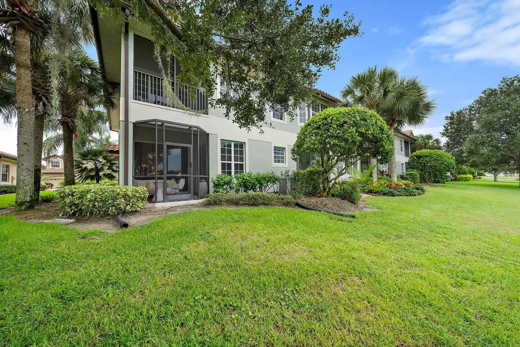 8406 Miramar Way Lakewood Ranch FL 34202