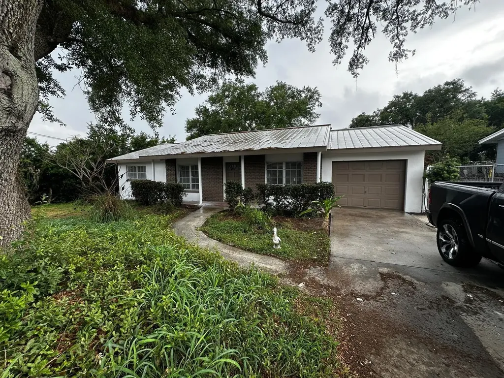 245 16th Street NE Winter Haven FL 33881