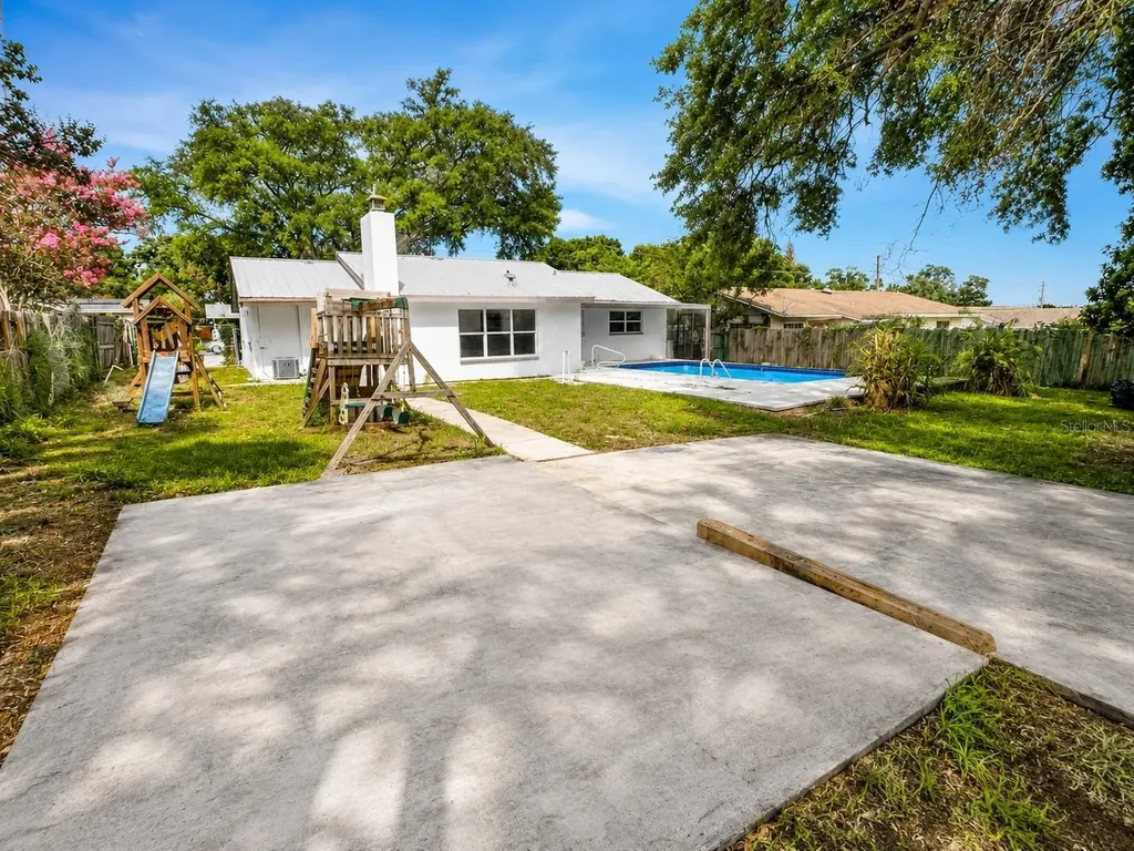 245 16th Street NE Winter Haven FL 33881