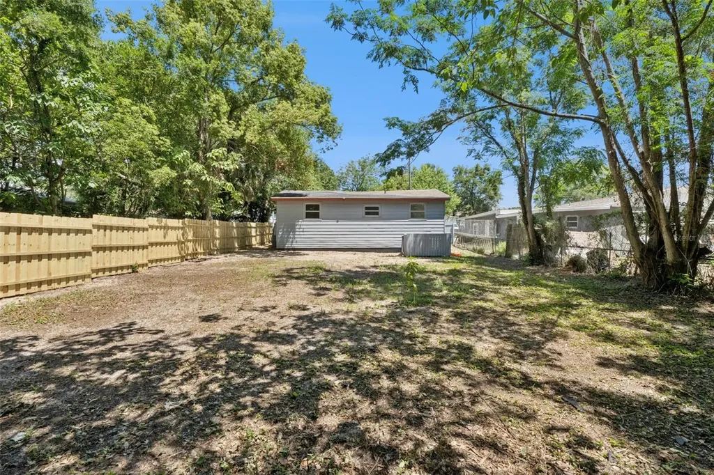 8 W Ella J Gilmore Street Apopka FL 32703