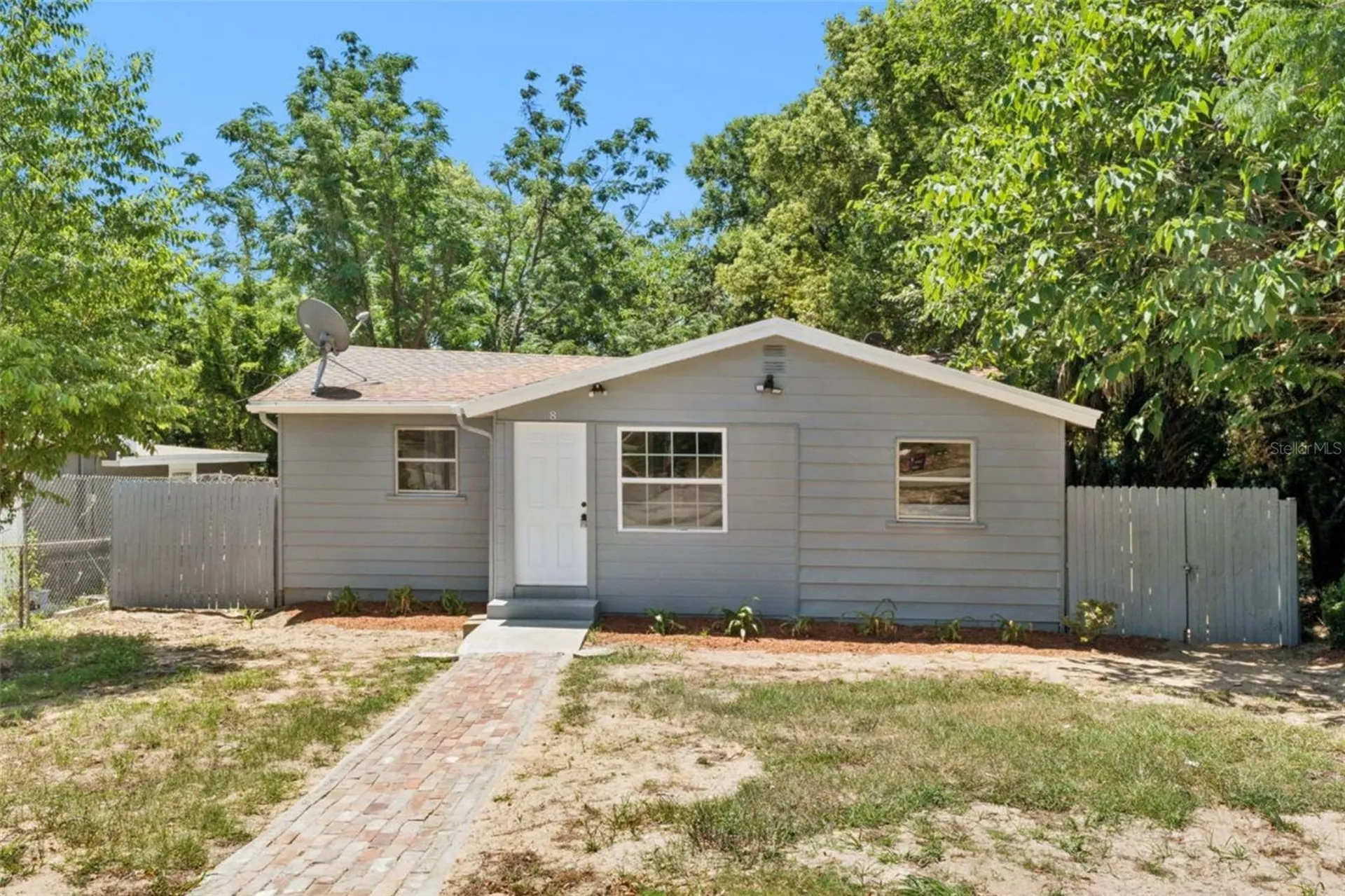 8 W Ella J Gilmore Street Apopka FL 32703