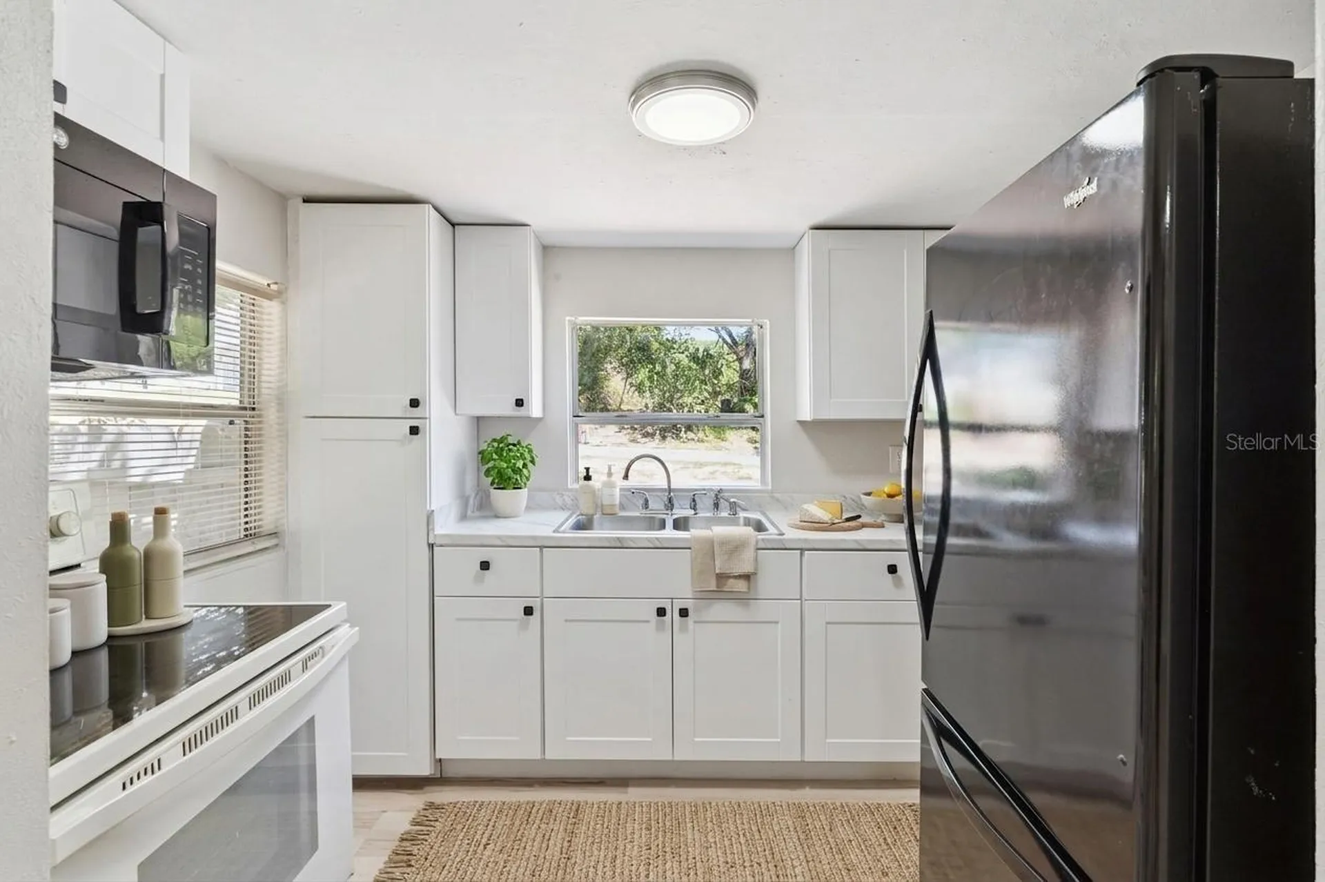 8 W Ella J Gilmore Street Apopka FL 32703