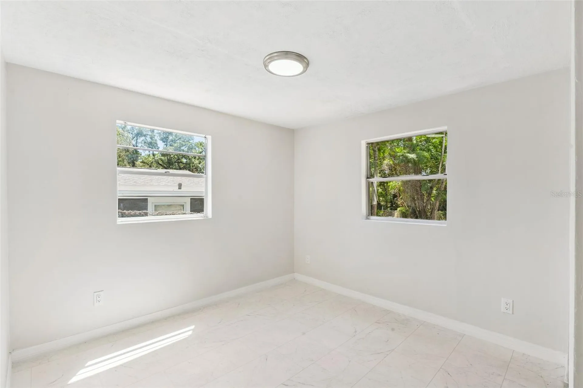 8 W Ella J Gilmore Street Apopka FL 32703