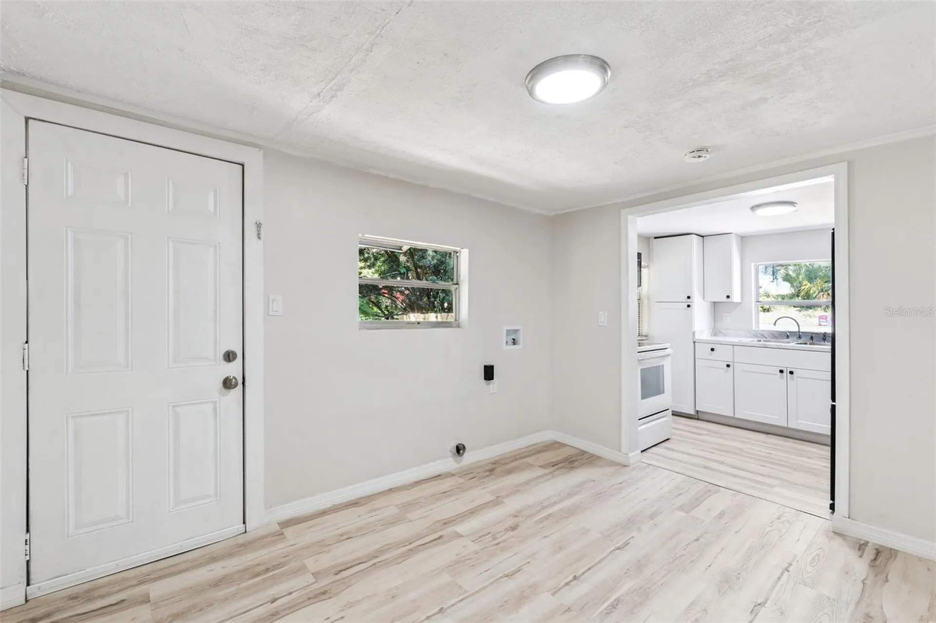 8 W Ella J Gilmore Street Apopka FL 32703