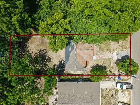 8 W Ella J Gilmore Street Apopka FL 32703