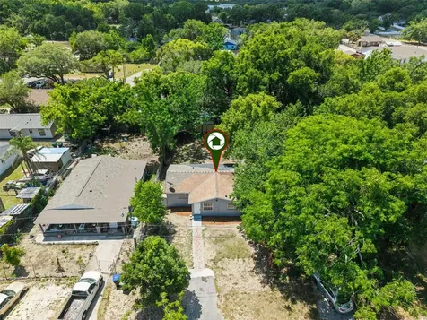 8 W Ella J Gilmore Street Apopka FL 32703