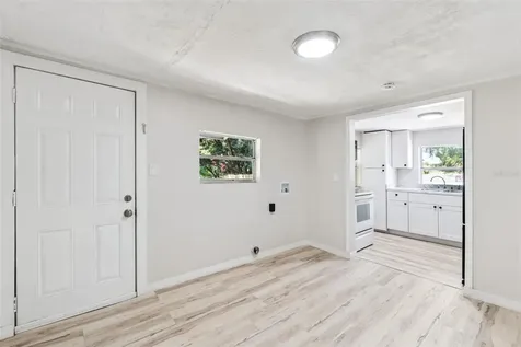 8 W Ella J Gilmore Street Apopka FL 32703