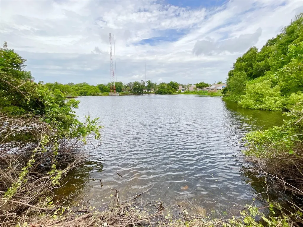 1135 7th Street N Safety Harbor FL 34695