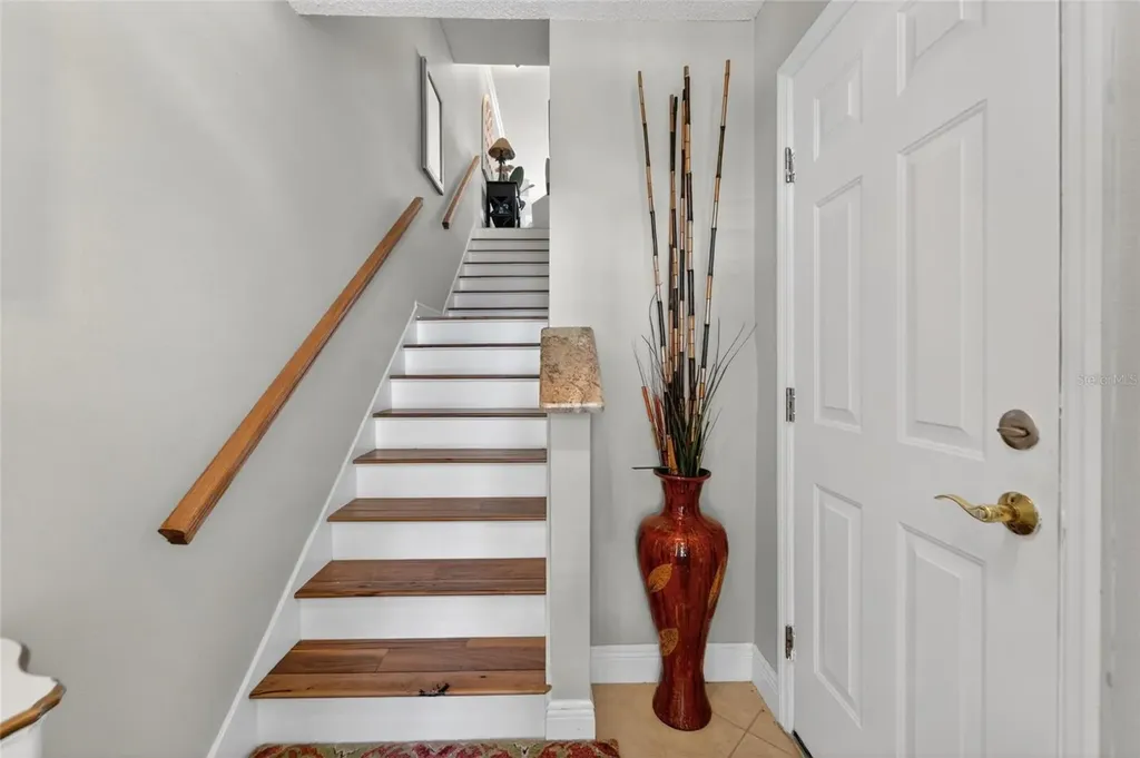 394 Madeira Circle St Petersburg FL 33715