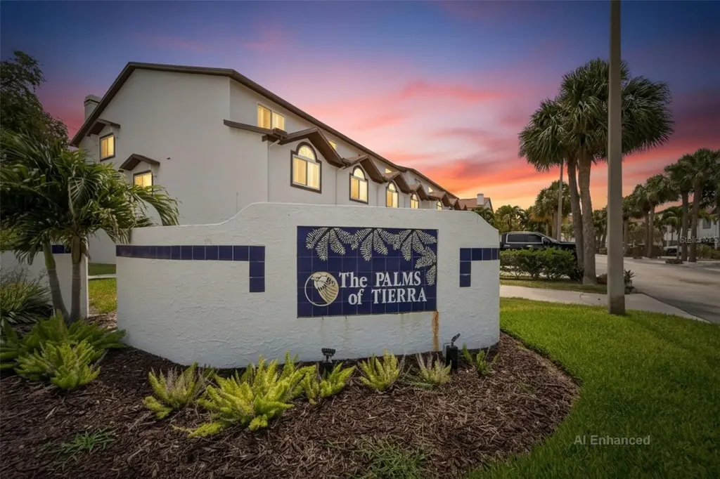 394 Madeira Circle St Petersburg FL 33715