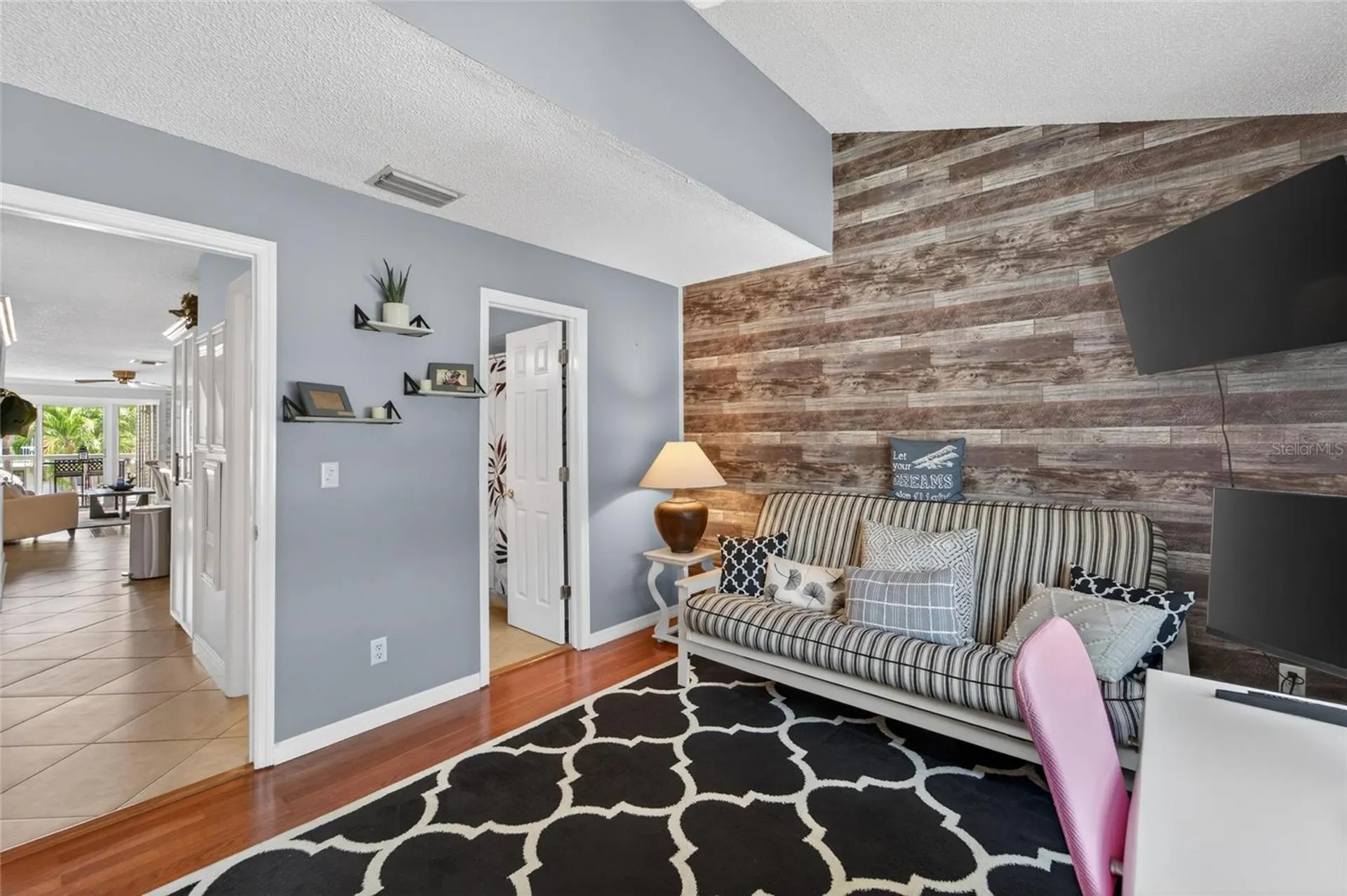 394 Madeira Circle St Petersburg FL 33715