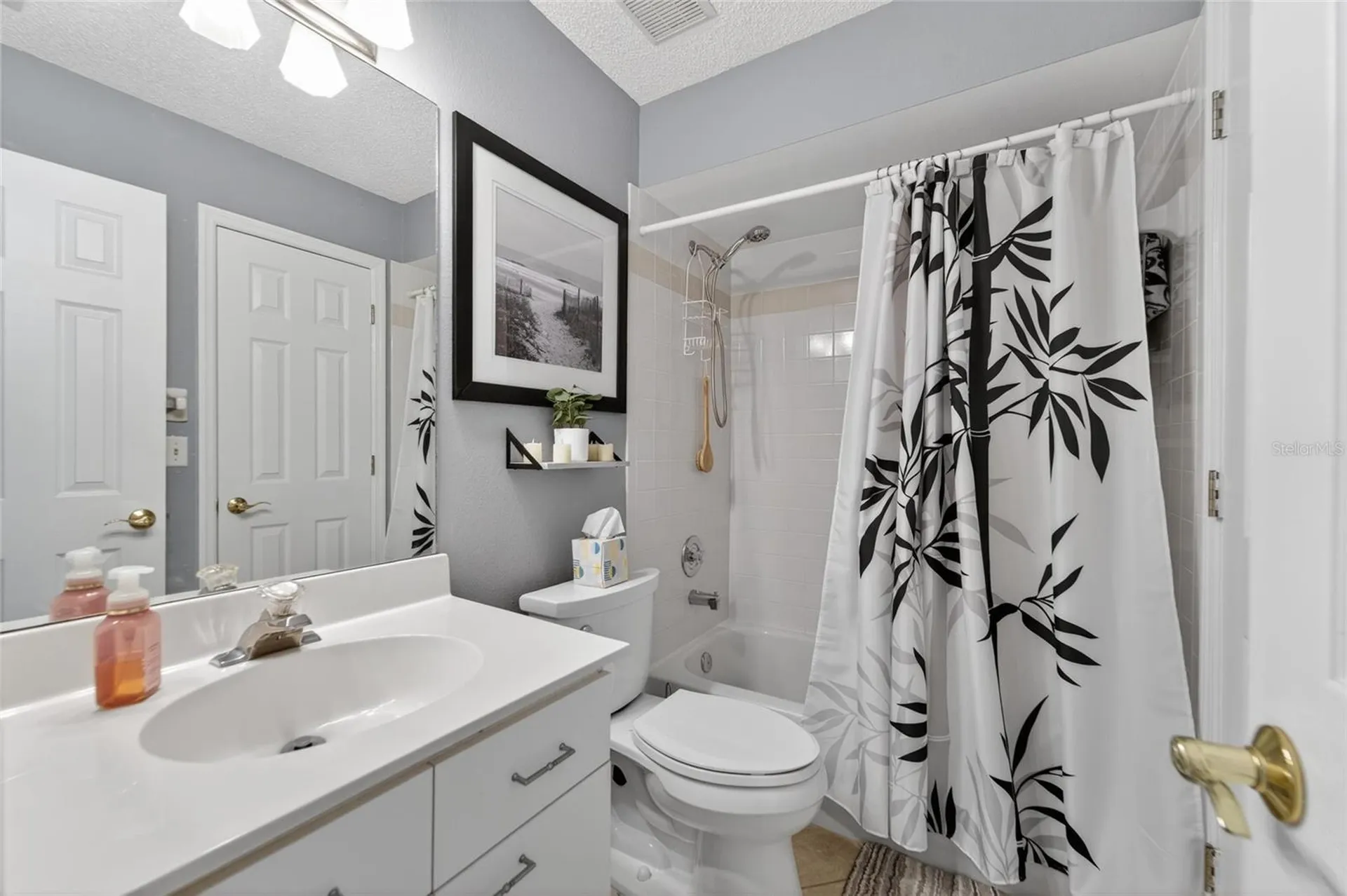 394 Madeira Circle St Petersburg FL 33715