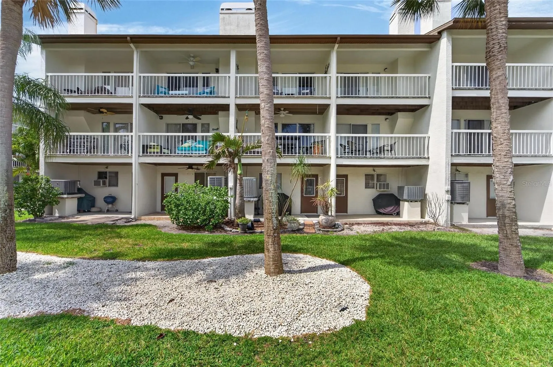 394 Madeira Circle St Petersburg FL 33715
