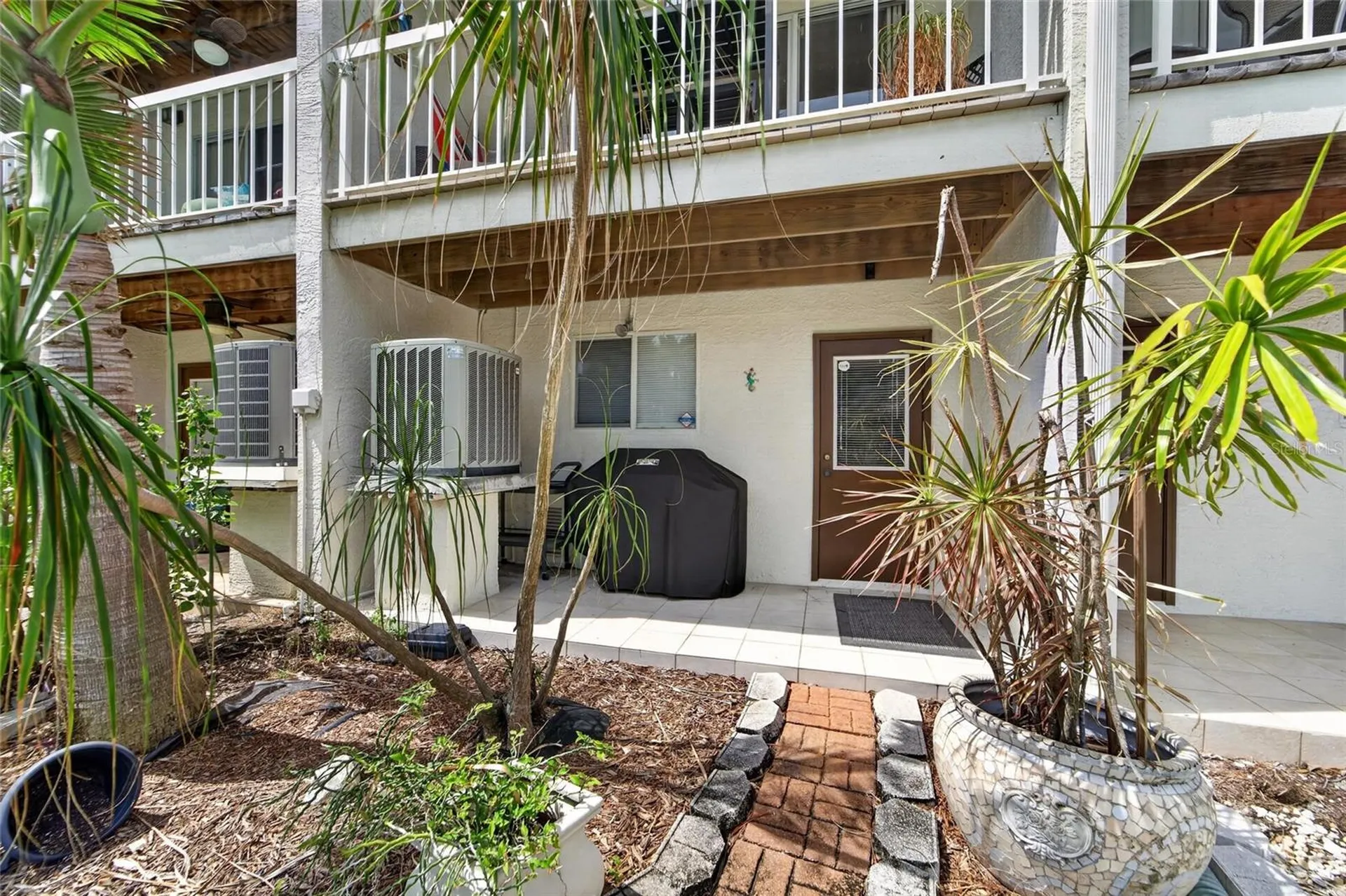 394 Madeira Circle St Petersburg FL 33715