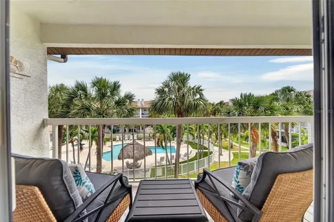 394 Madeira Circle St Petersburg FL 33715