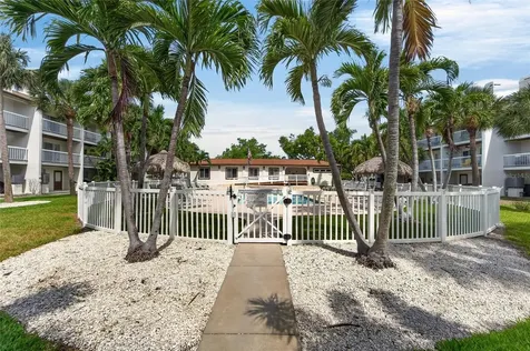 394 Madeira Circle St Petersburg FL 33715