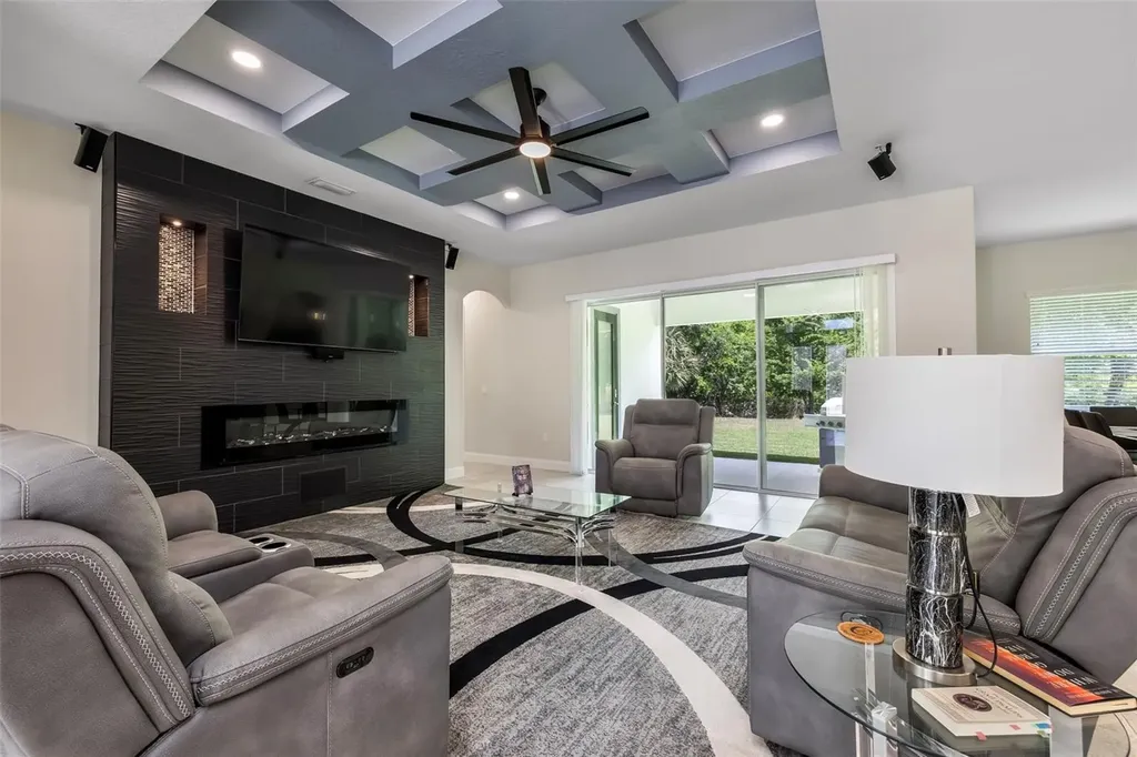 5 Lakeside Place E Palm Coast FL 32137