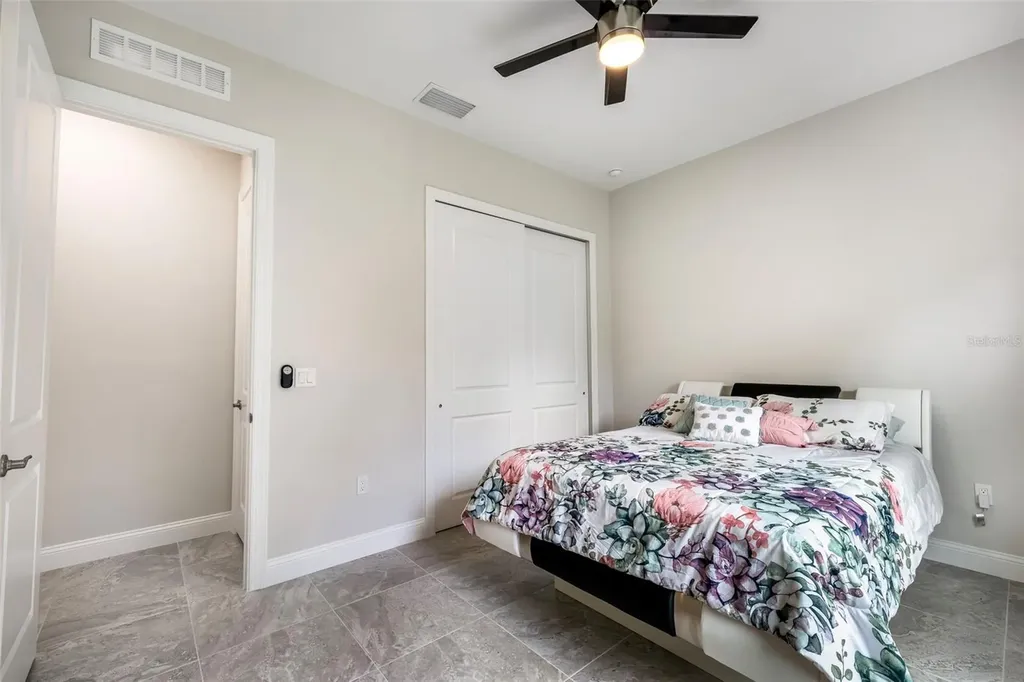 5 Lakeside Place E Palm Coast FL 32137