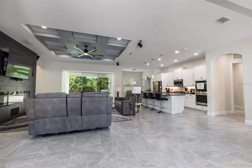 5 Lakeside Place E Palm Coast FL 32137