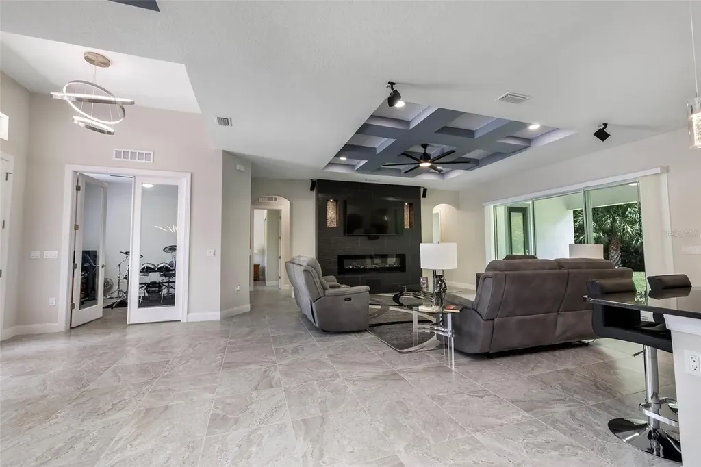 5 Lakeside Place E Palm Coast FL 32137