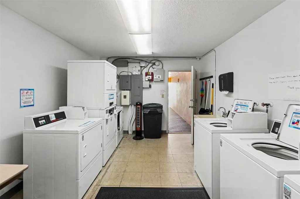6400 46th Avenue N Kenneth City FL 33709