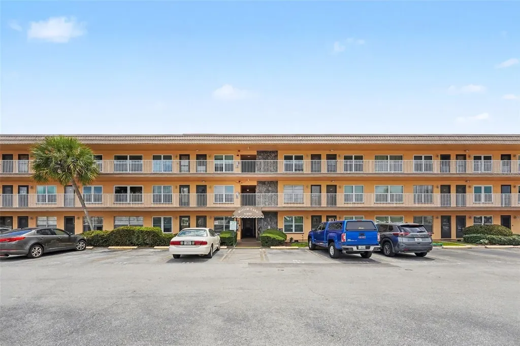 6400 46th Avenue N Kenneth City FL 33709