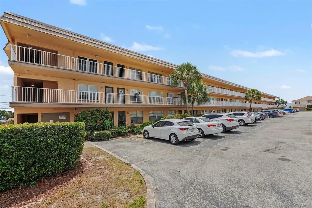 6400 46th Avenue N Kenneth City FL 33709