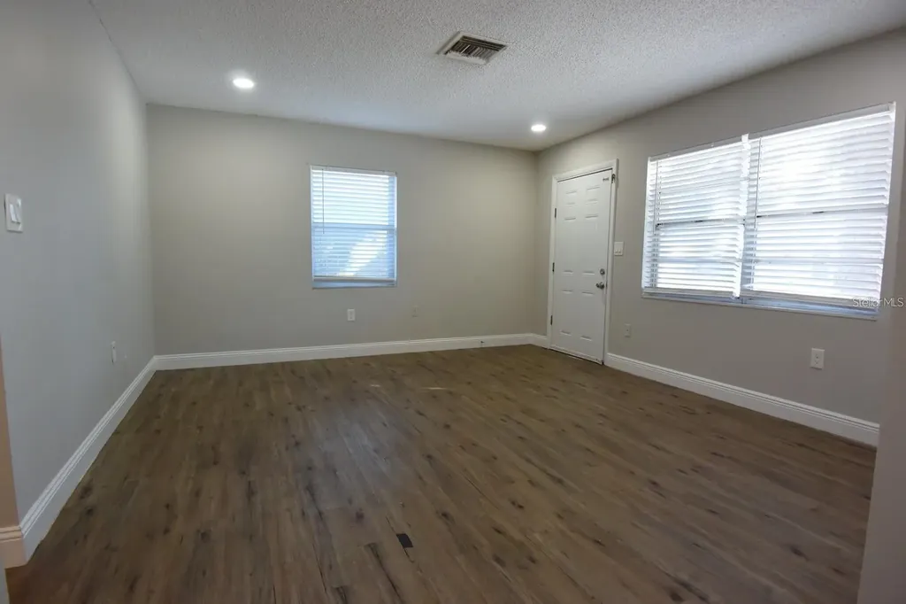 5845 Elm Street New Port Richey FL 34652