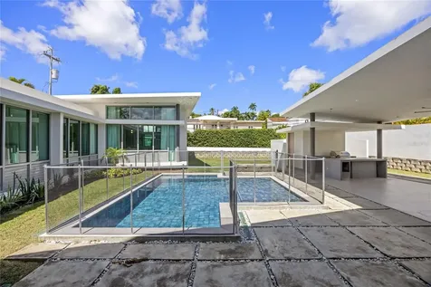 A5 Meadow Lane Guaynabo PR 00966