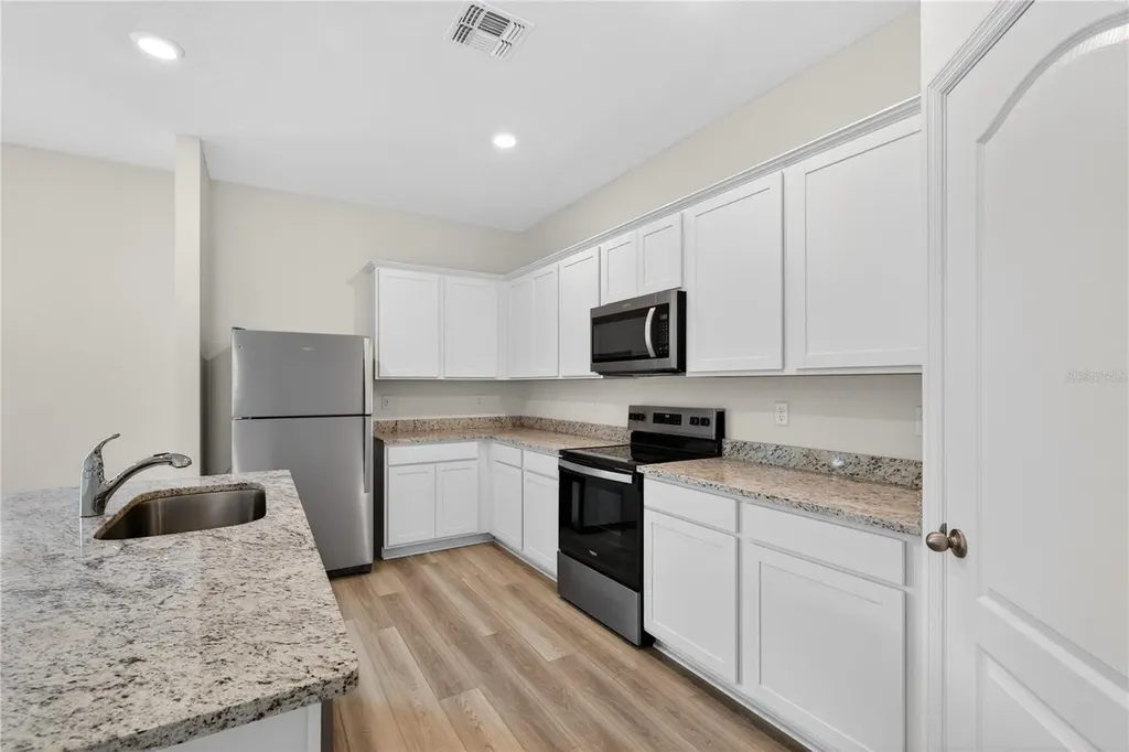 13485 Leaping Water Way Astatula FL 34705