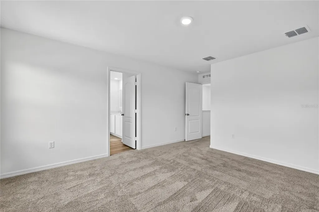 13485 Leaping Water Way Astatula FL 34705