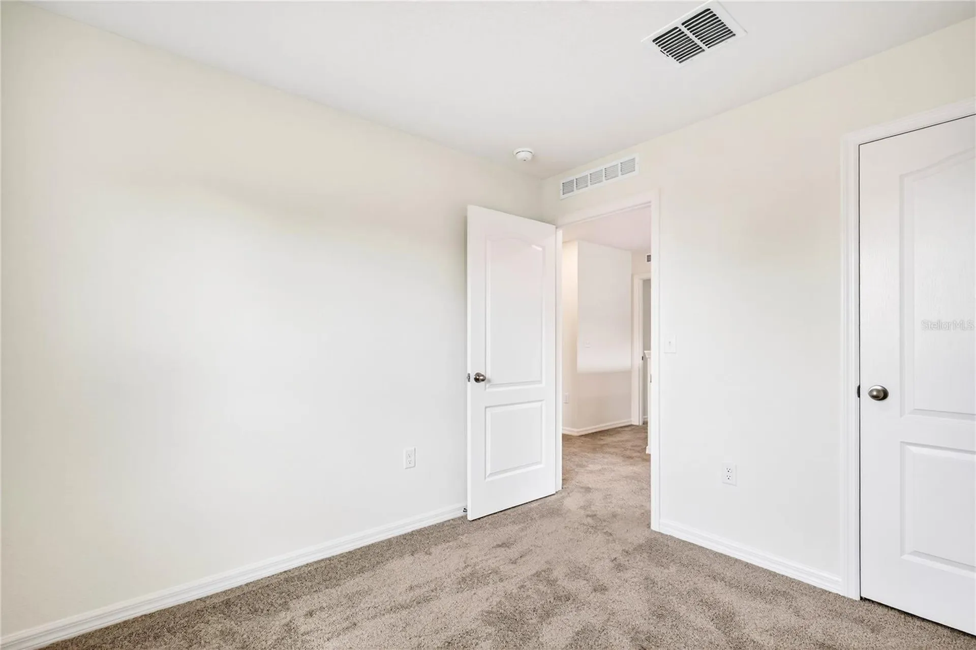 13485 Leaping Water Way Astatula FL 34705