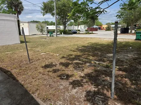 5206 7th Street Zephyrhills FL 33542