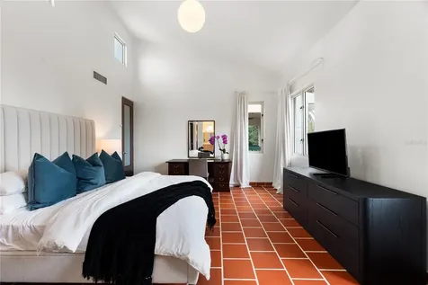 86 Lakeside Villas Vega Alta PR 00692