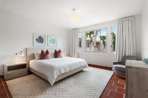86 Lakeside Villas Vega Alta PR 00692