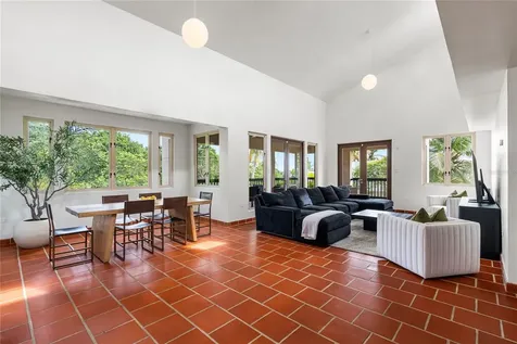 86 Lakeside Villas Vega Alta PR 00692