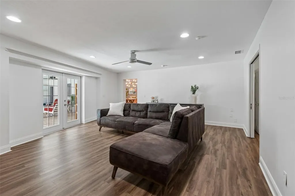 2540 Lake Ellen Circle Tampa FL 33618